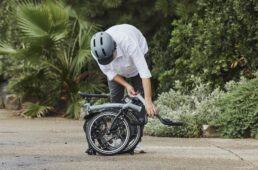 ブロンプトンの折り畳み方