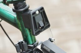 フロントバッグ台座