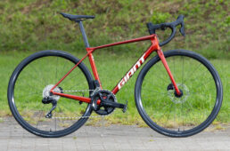 ジャイアント・TCR アドバンスド 1 KOM