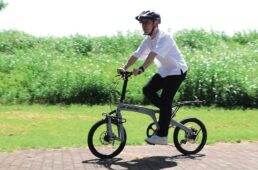 バーディーGTに乗る石井さん