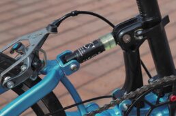 サスペンション