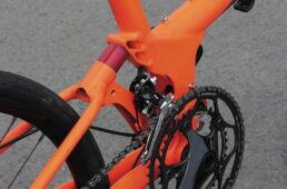 リヤサスペンション