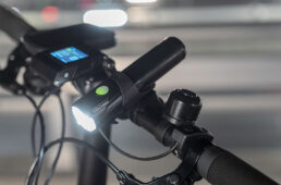 明るく、長時間点灯するライト