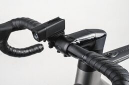 ハンドルバーに取り付け