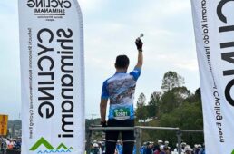 Eコースを送り出した湯崎知事