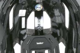 オークリーMIPS搭載ヘルメット　キャンペーン