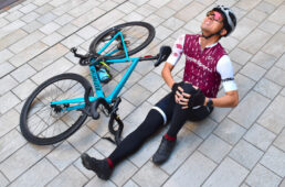 ロードバイクで膝の痛みに悩む人に知ってほしいこと