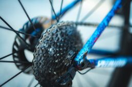 シマノがエフデジ・スエズとのパートナーシップ契約を継続