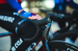 シマノがエフデジ・スエズとのパートナーシップ契約を継続