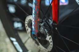 シマノがエフデジ・スエズとのパートナーシップ契約を継続