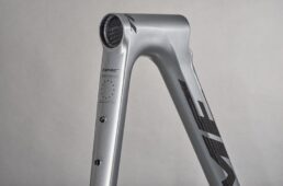 タイム・アルプデュエズX2025新色