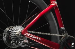 ピナレロ・ニュードグマ F　スターリーレッド