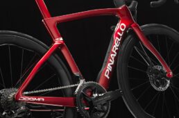 ピナレロ・ニュードグマ F　スターリーレッド