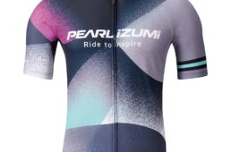 パールイズミ2025SSプリント ジャージ