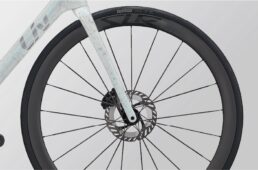 Liv ランマ マーブルユニコーンホワイト