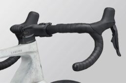 Liv ランマ マーブルユニコーンホワイト