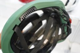 スピーカーマイク搭載ヘルメット