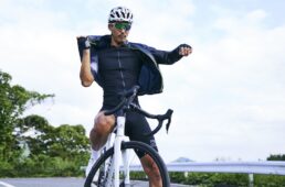 パールイズミ　ヘリウム ウィンドブレーカー