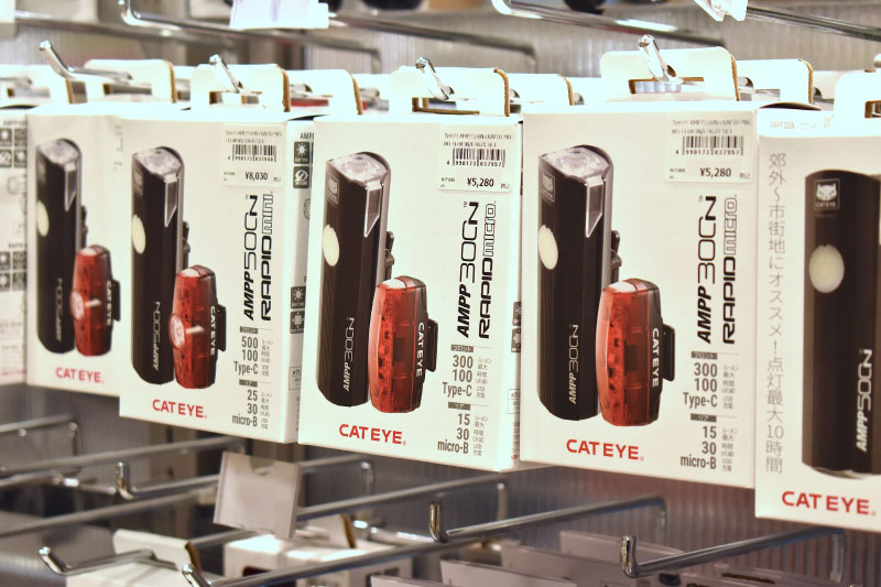 ヘッドライトとテールランプがセットになっている製品