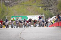 スタート後10数mで後続を引き離す川口