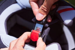 マイクロラチェットチンストラップ