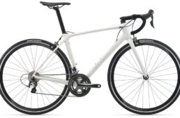 ジャイアント　リムブレーキ仕様のTCR