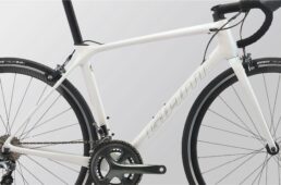 ジャイアント　リムブレーキ仕様のTCR