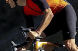 ピナレロ・2025春夏アパレルコレクション