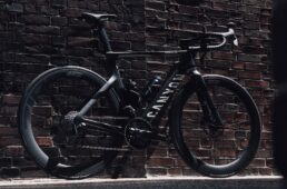 キャニオン　エアロード CF SLX SPEED エディション