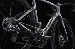 ピナレロ　スーパーレコード・ワイヤレス13