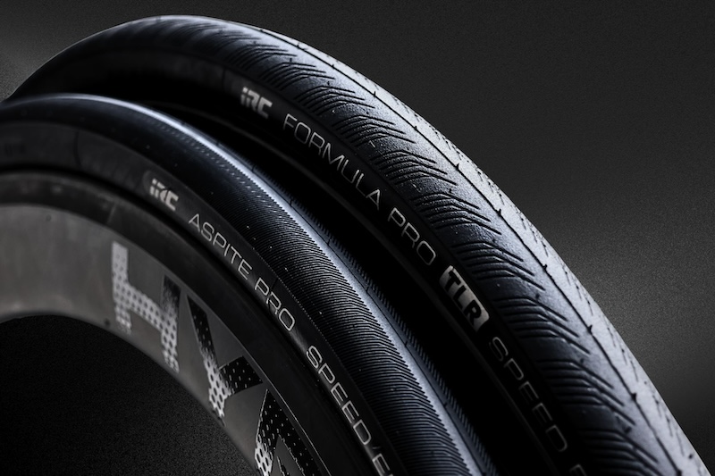 iRC史上最速のヒルクライム特化タイヤ2モデル、数量限定発売