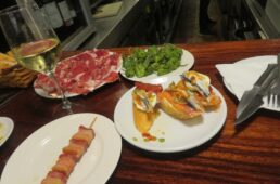 サン・セバスティアンのバルを巡る