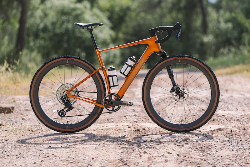 キャノンデール　スラム新型フォースAXS、ライバルAXS