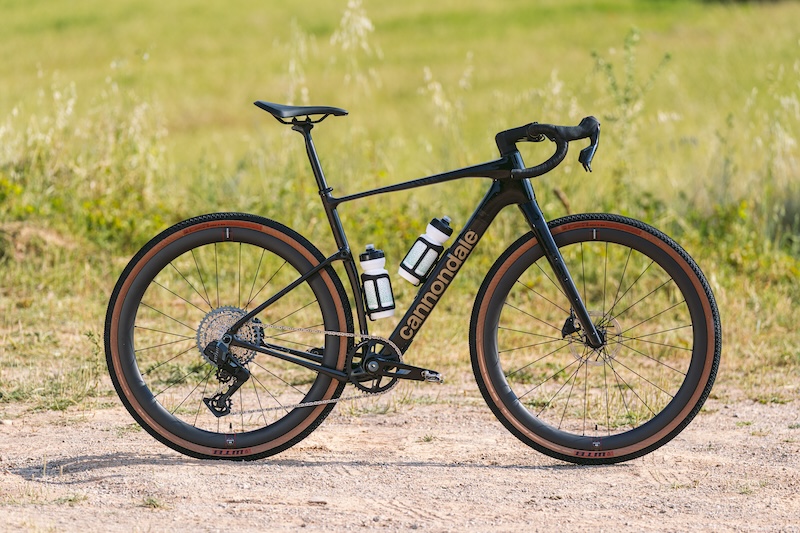 キャノンデール　スラム新型フォースAXS、ライバルAXS