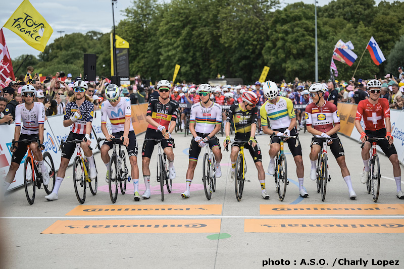 TOUR2025