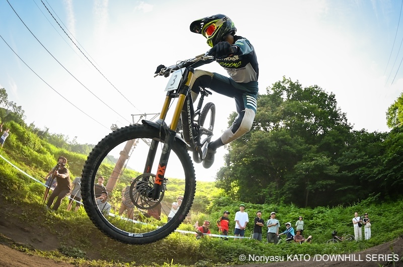 ダウンヒルシリーズ2025 第4戦 白馬岩岳MTB PARKで土屋聖眞が