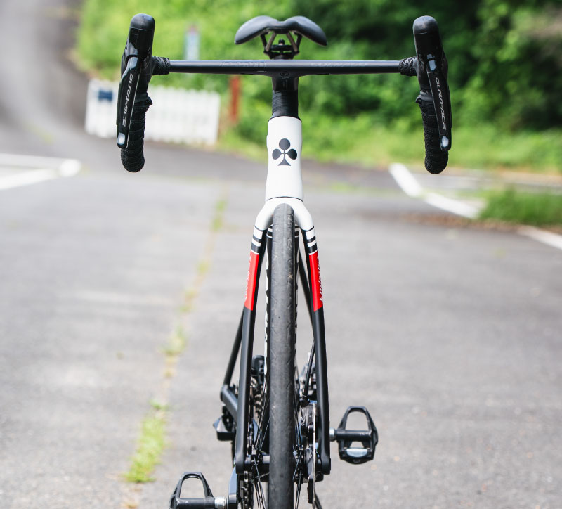 コルナゴ V5Rsの前面投影面積
