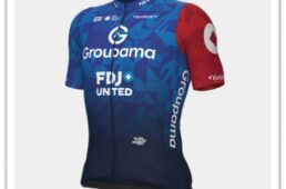 アレーのTDF2025グルパマジャージ