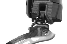 フロントディレーラー