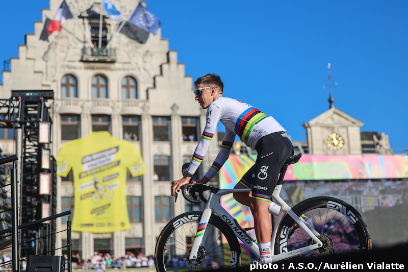 TOUR2025