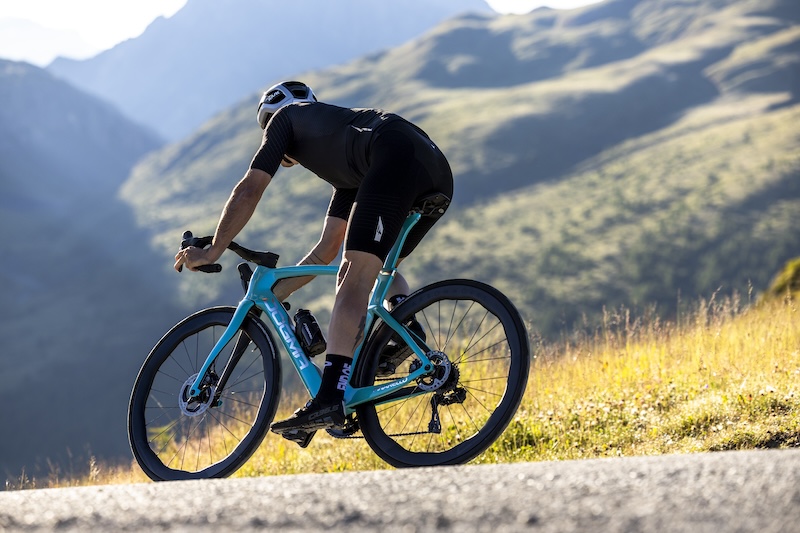 ピナレロ　ニュードグマ F2026ニューカラー