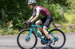 GAVIA FONDO 1 700×32C TLR：快適性と汎用性の高い32mm幅タイヤ