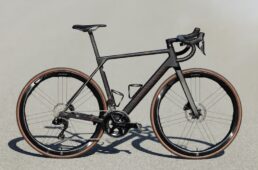 キャニオン・アルティメットCFR カンパニョーロエディション