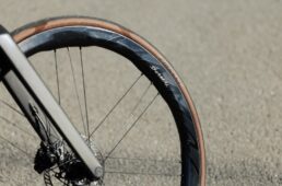 キャニオン・アルティメットCFR カンパニョーロエディション