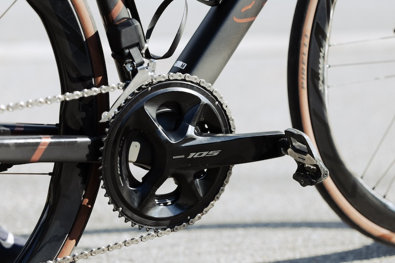 キャニオン・アルティメットCFR カンパニョーロエディション