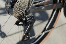 キャニオン・アルティメットCFR カンパニョーロエディション