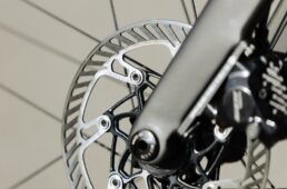 キャニオン・アルティメットCFR カンパニョーロエディション