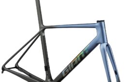 ジャイアント　オンロードパフォーマンスバイク2026モデル