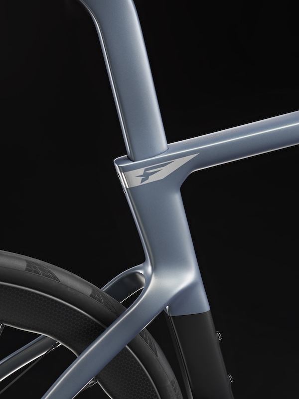 ピナレロ　ニュードグマ F2026ニューカラー