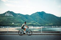海を眺めながらのサイクリング